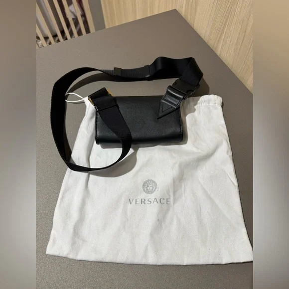 VERSACE MEDUSA MESSENGER BAG - Picture 6 of 8